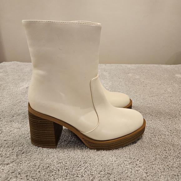 Women's White Platform Ankle Boots - Size 6.5 - 70s Retro Block Heel - Target - Picture 3 of 9